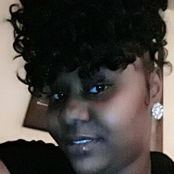 Meet your Posher, Ronnisha - Picture 1 of 1